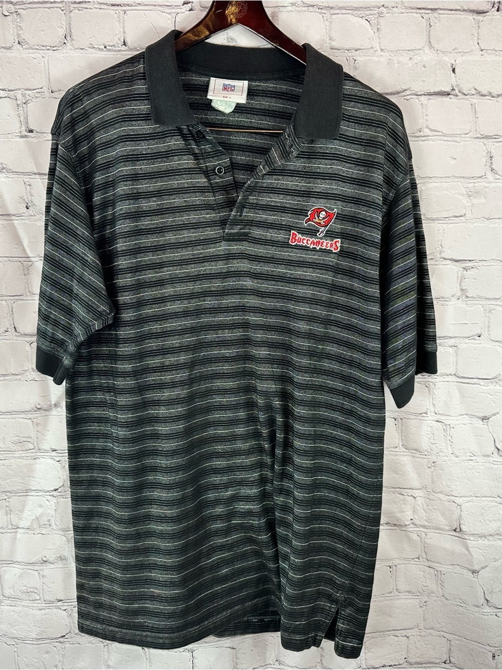 NFL tampa bay Buccaneers Black Gray Striped Polo men’s L fandom activewear